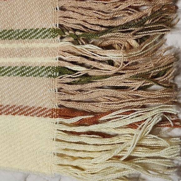 Assurance (Soft Traditional) Hi-Fine Heartland - Picture 2 of 9